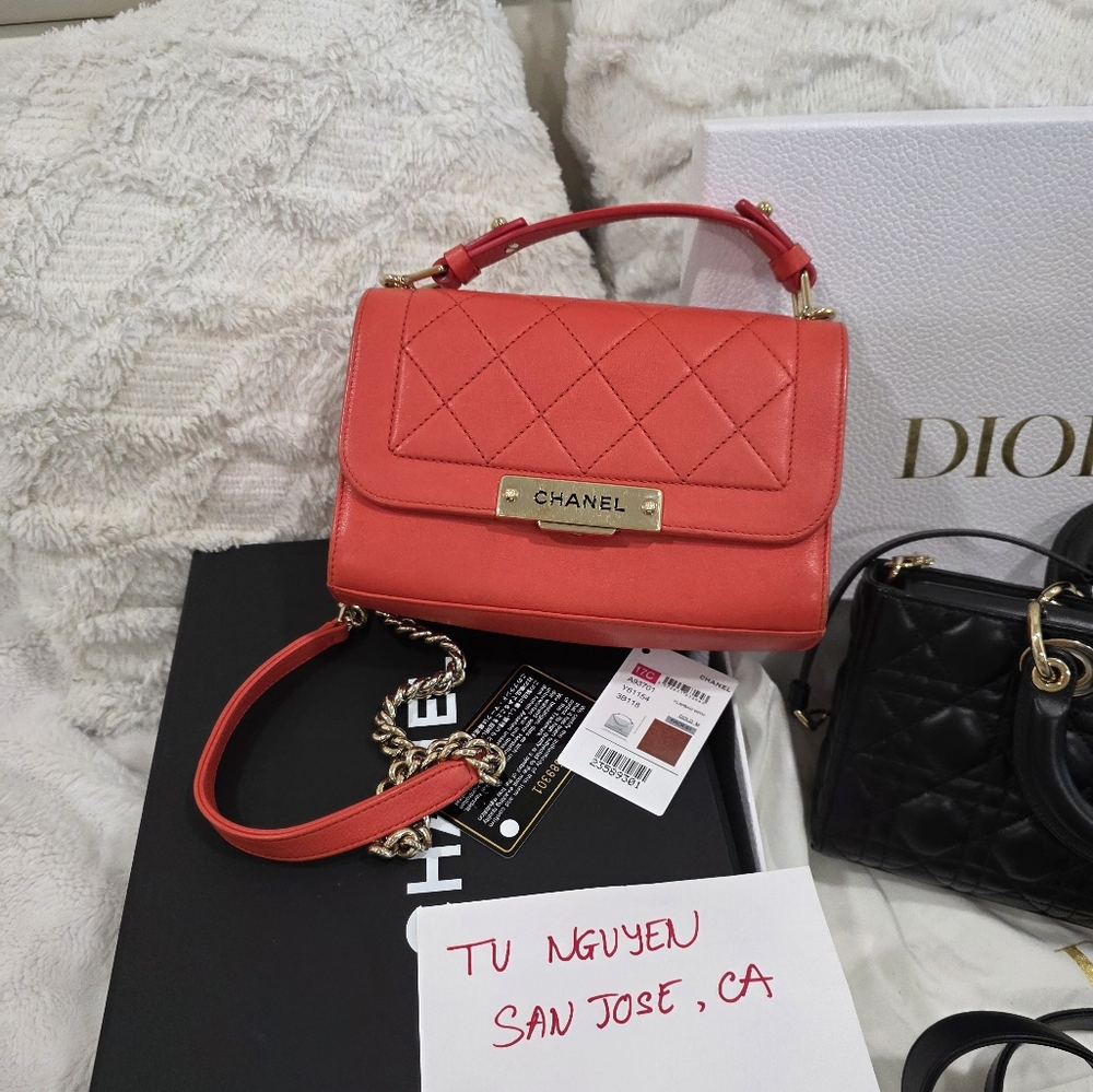 Chanel Coral Click FLAPBAG WITH gold Metal